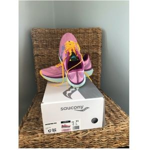 Saucony Endorphin Pro (W11)